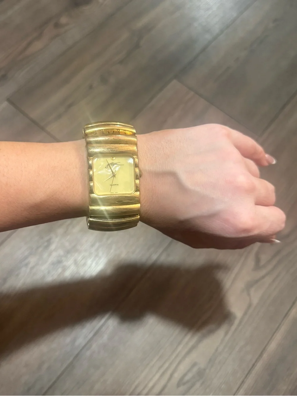 Vintage Gottex Gold Tone Cuff Watch Mother of Pearl Dial Quartz Stretch Band